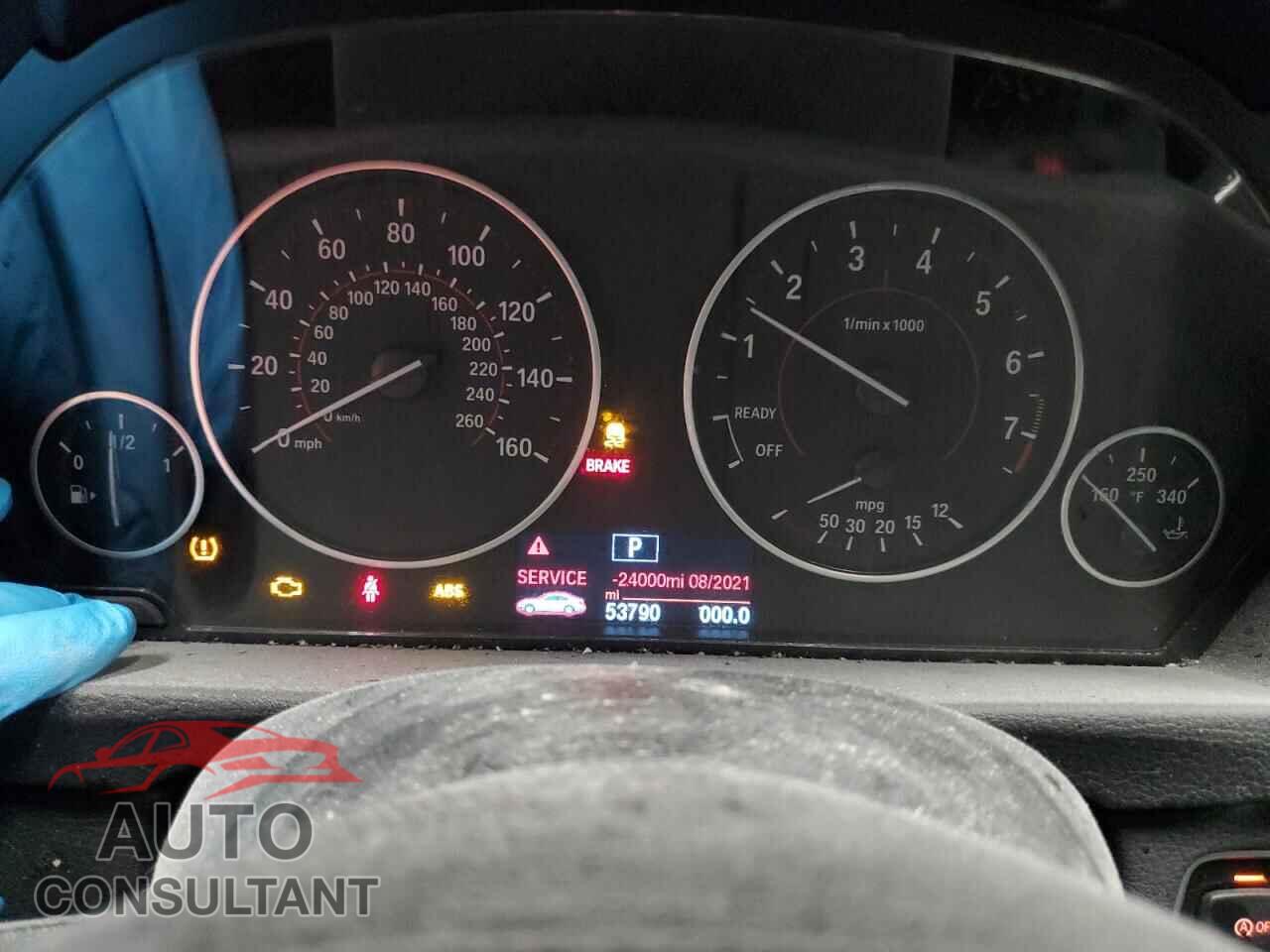 BMW 3 SERIES 2016 - WBA8E3G58GNU03399