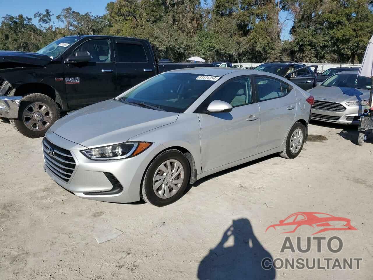 HYUNDAI ELANTRA 2018 - 5NPD74LF1JH294808