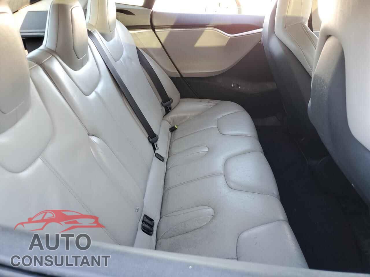 TESLA MODEL S 2015 - 5YJSA1H19FF090459