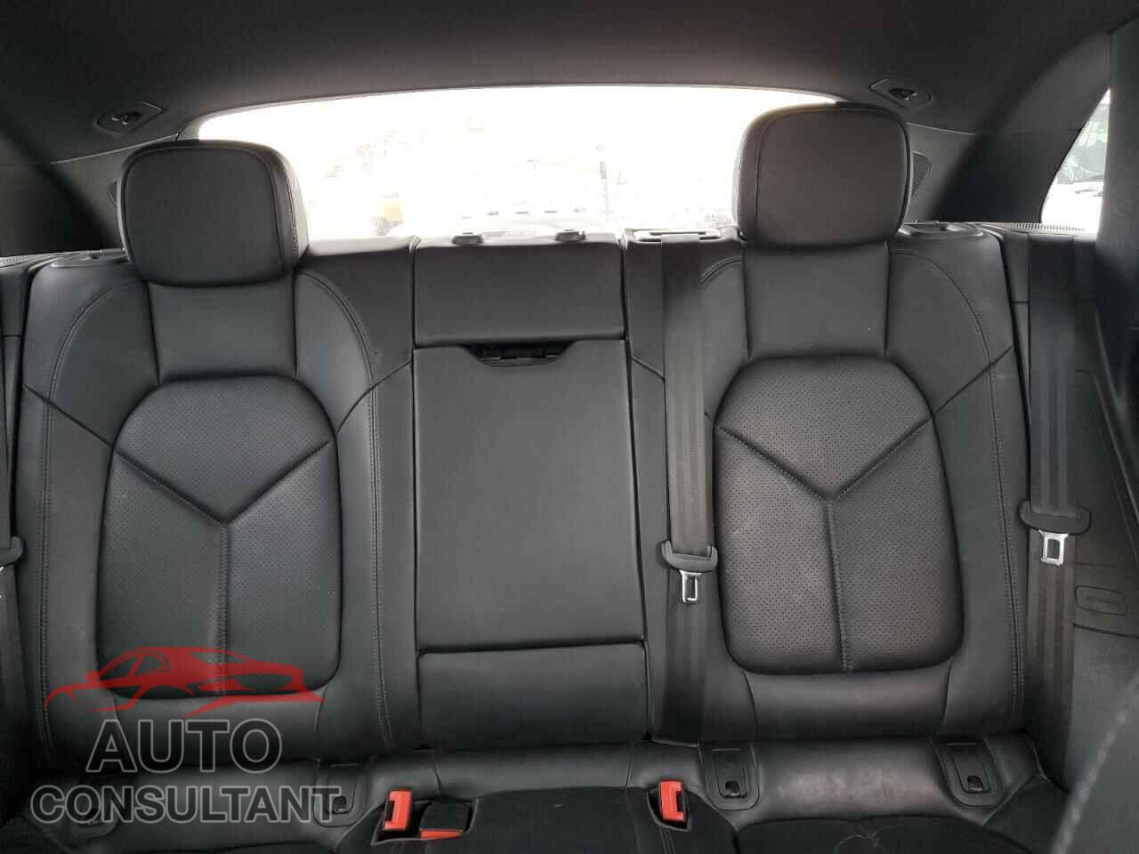 PORSCHE MACAN 2018 - WP1AA2A58JLB17573