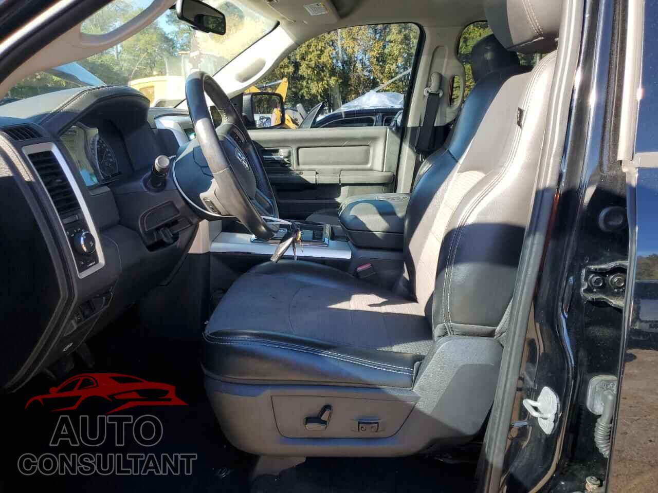 DODGE RAM 1500 2012 - 1C6RD7MT1CS264305