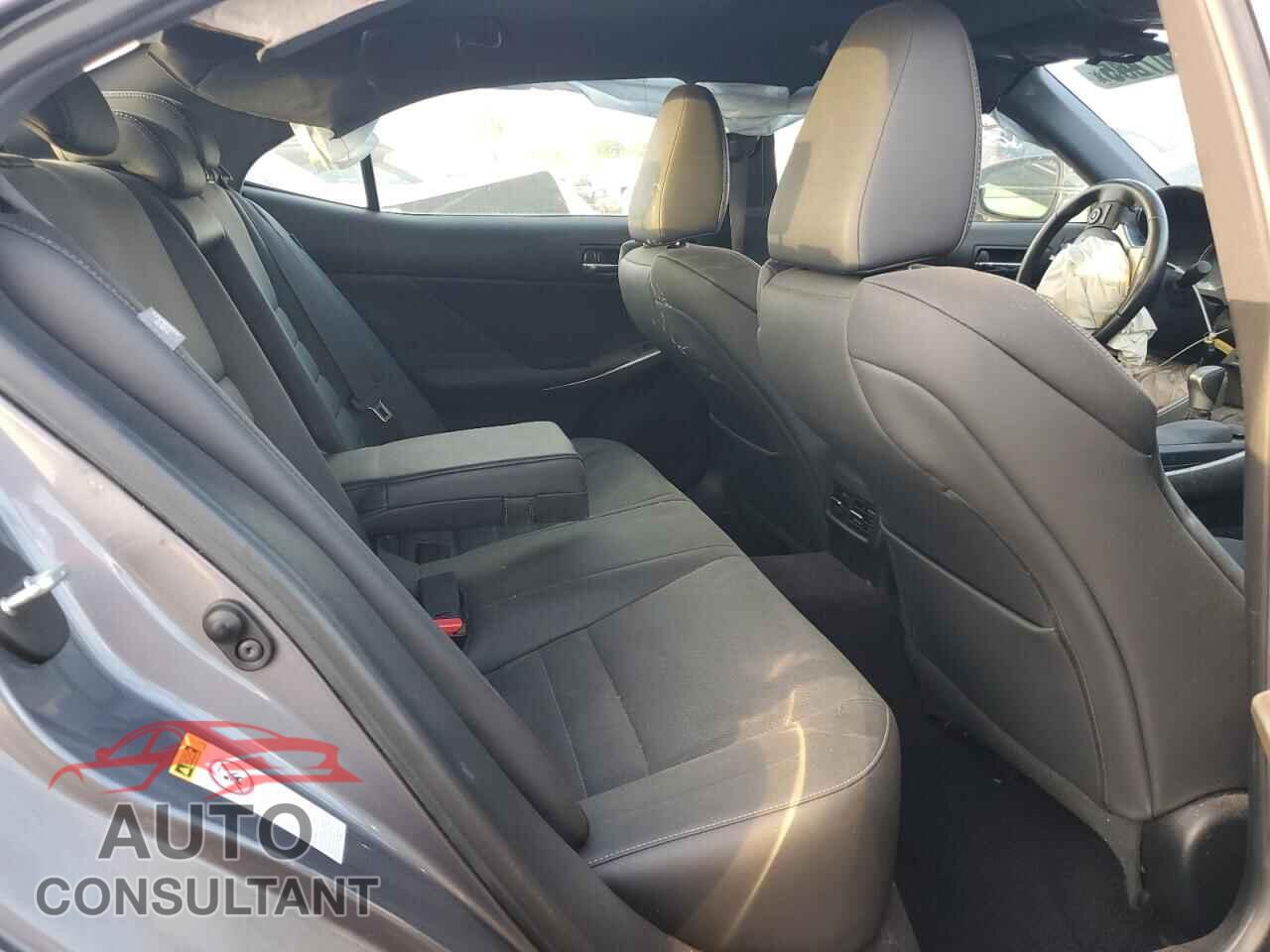 LEXUS IS 2014 - JTHBF1D24E5034024