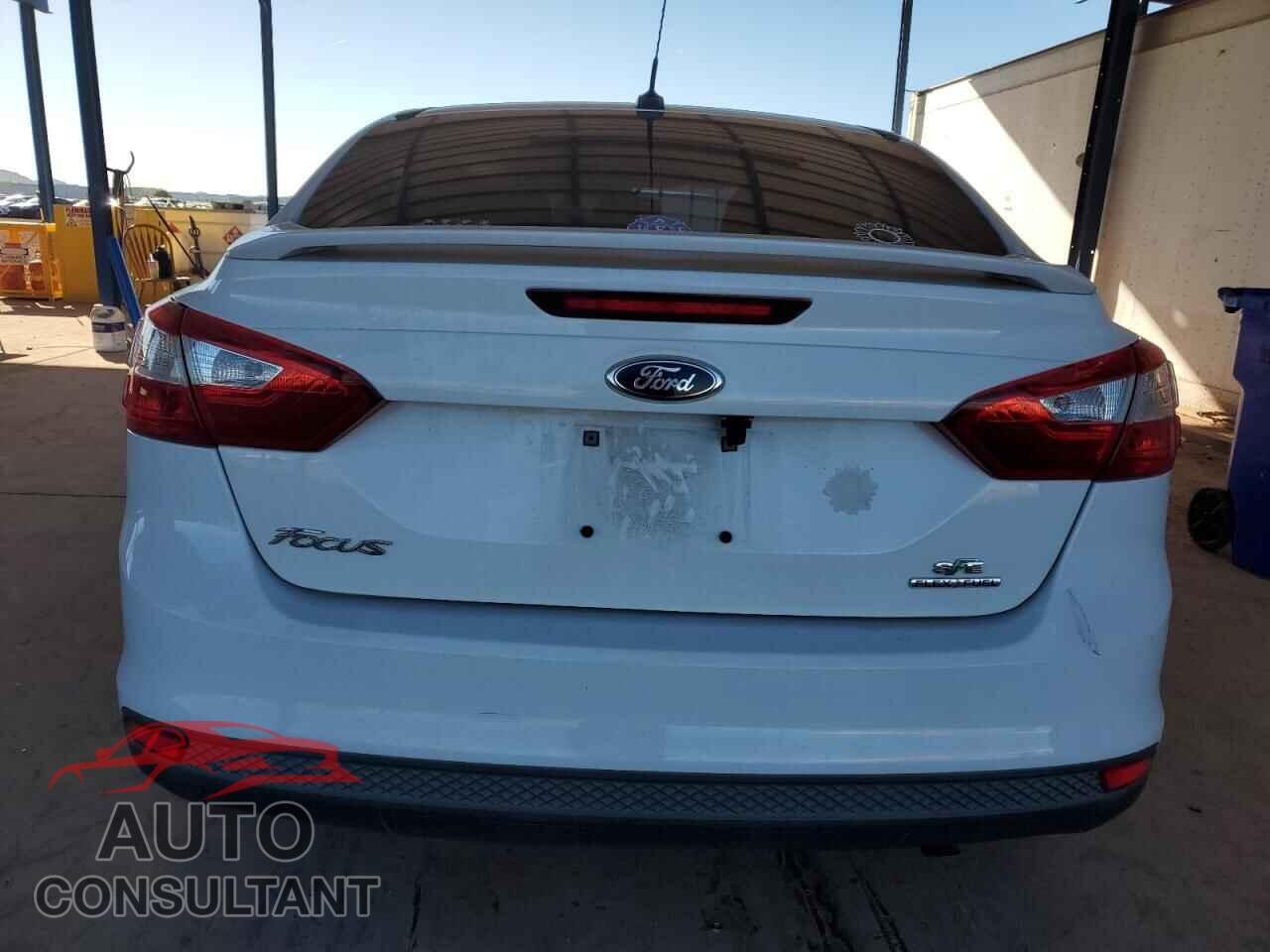 FORD FOCUS 2014 - 1FADP3F23EL383208
