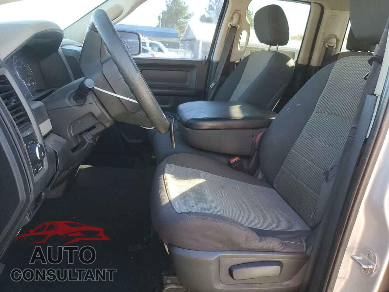 DODGE RAM 1500 2012 - 1C6RD7FT7CS283843