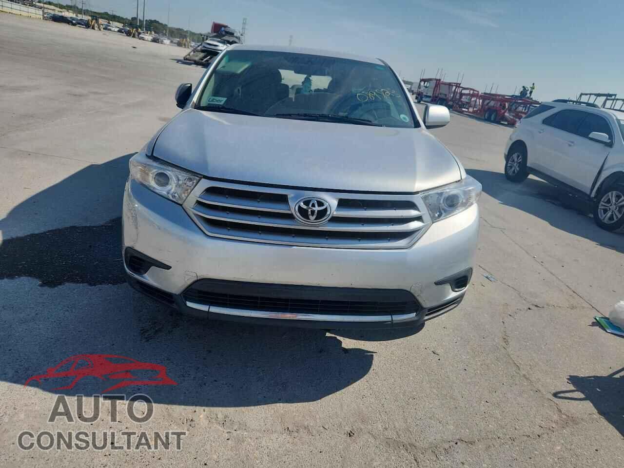 TOYOTA HIGHLANDER 2013 - 5TDZK3EH8DS089823