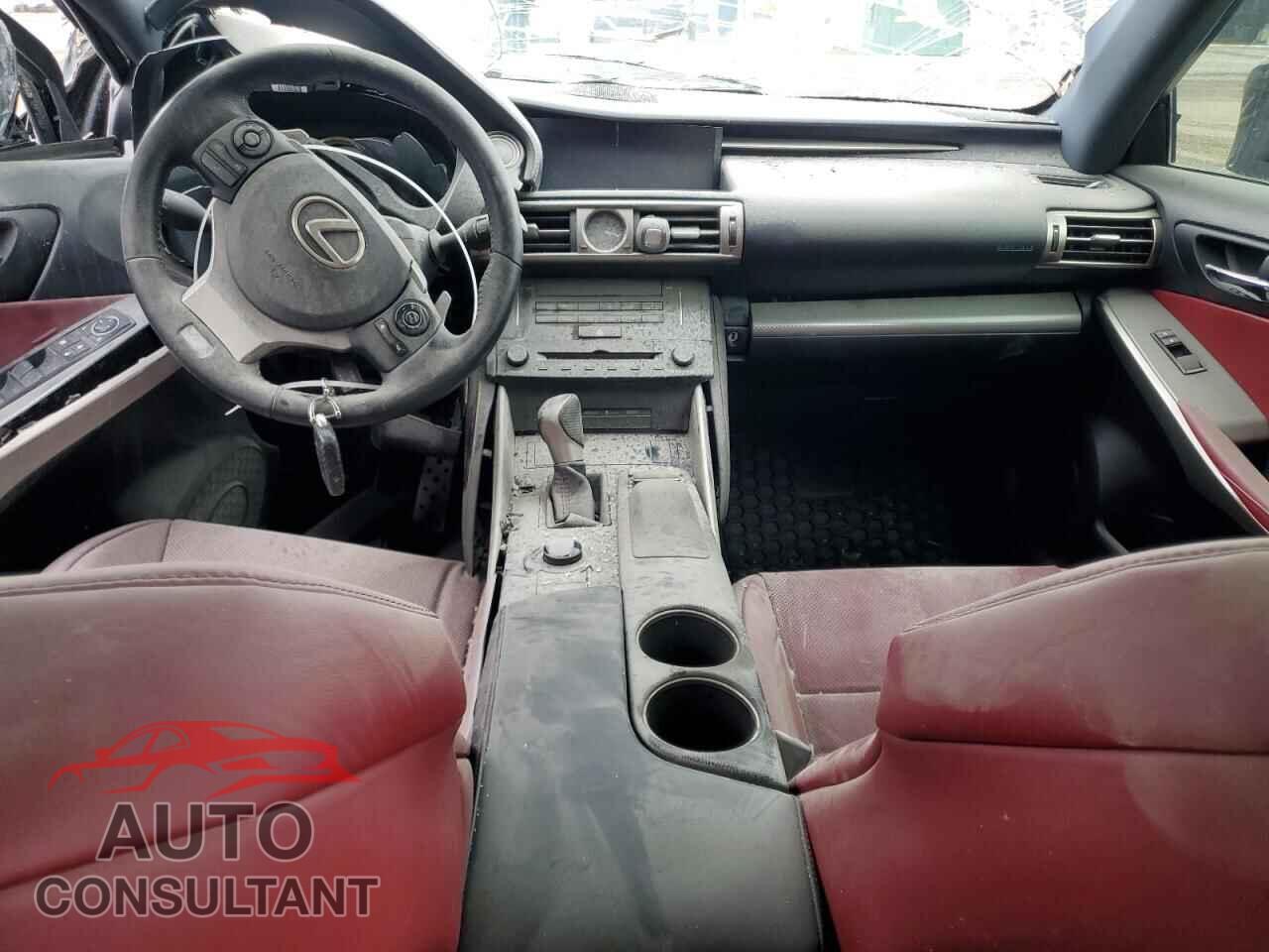 LEXUS IS 2014 - JTHCE1D20E5005059