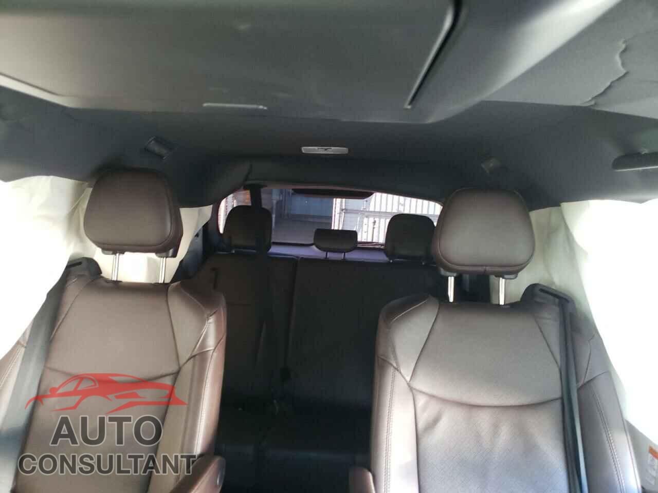 TOYOTA SIENNA 2023 - 5TDESKFC7PS106952