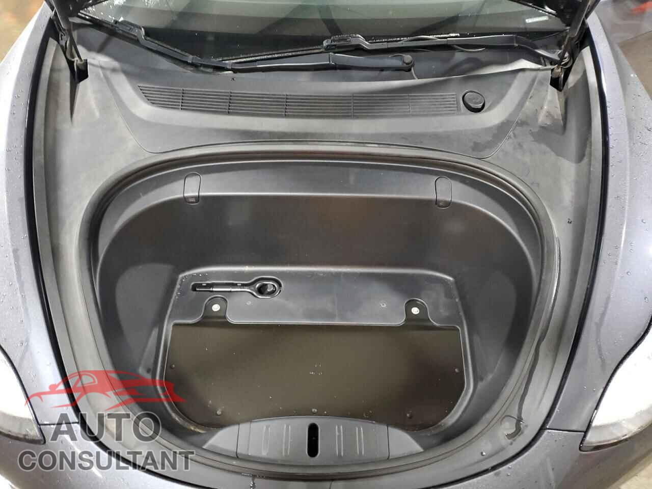 TESLA MODEL 3 2018 - 5YJ3E1EB4JF087354