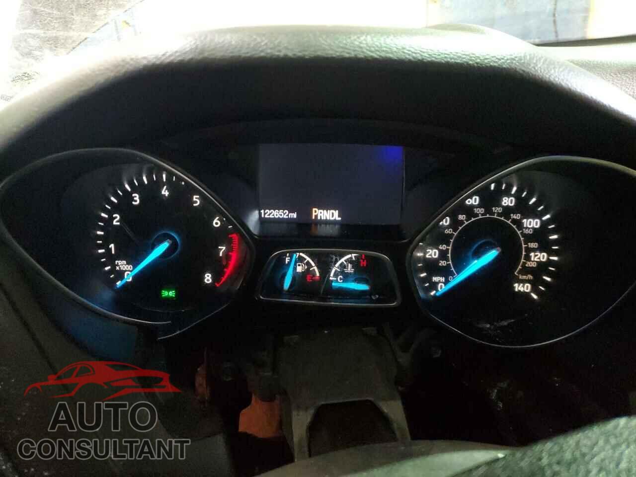 FORD FOCUS 2015 - 1FADP3F28FL218403