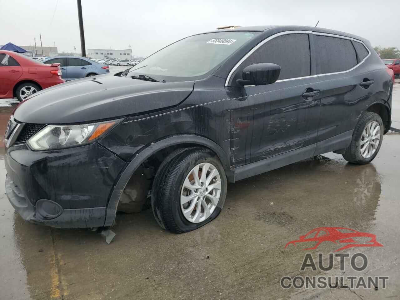 NISSAN ROGUE 2018 - JN1BJ1CP3JW156636