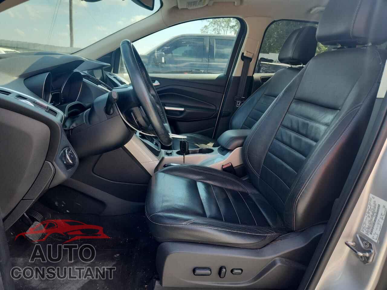 FORD ESCAPE 2013 - 1FMCU0HX5DUA95507