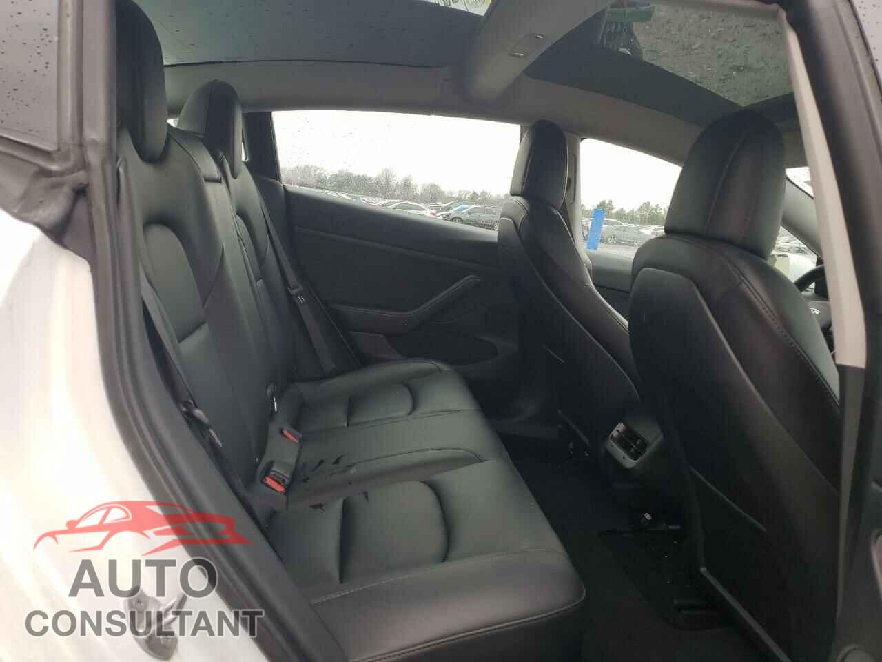 TESLA MODEL 3 2021 - 5YJ3E1EB2MF013208