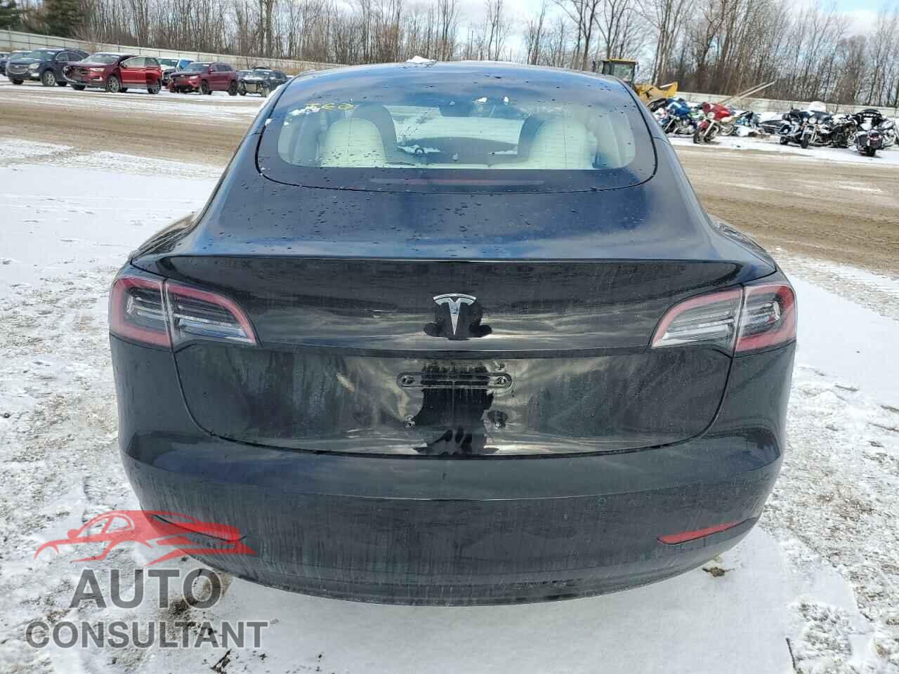 TESLA MODEL 3 2021 - 5YJ3E1EAXMF018843