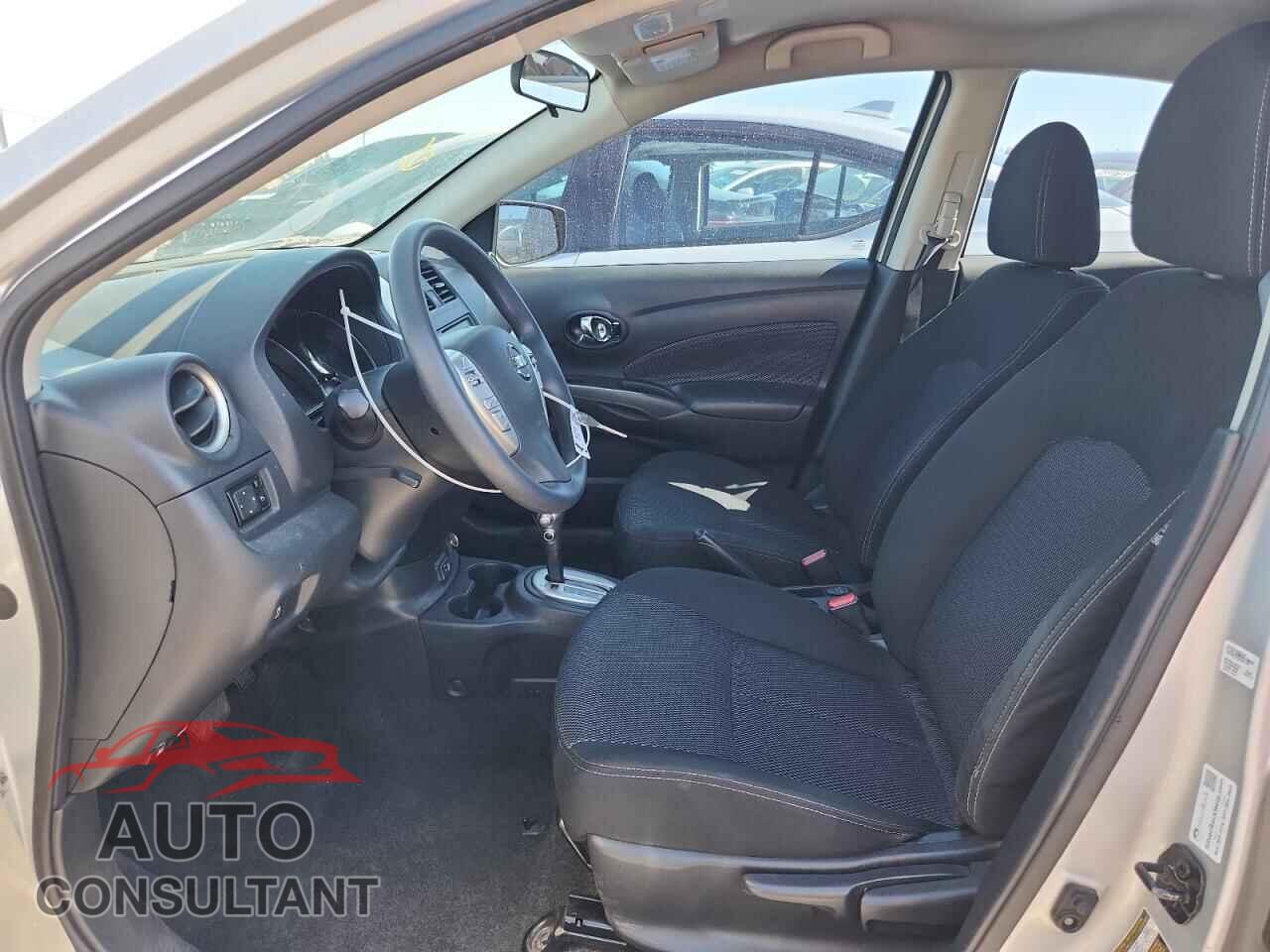 NISSAN VERSA 2019 - 3N1CN7AP3KL843900