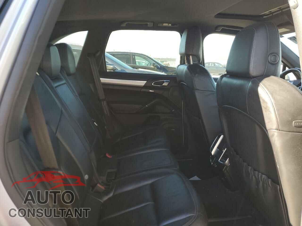 PORSCHE CAYENNE 2011 - WP1AB2A27BLA52302