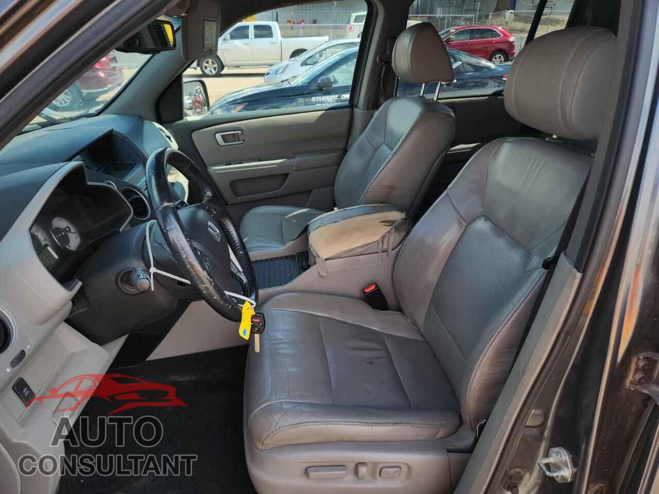HONDA PILOT 2011 - 5FNYF4H53BB055216