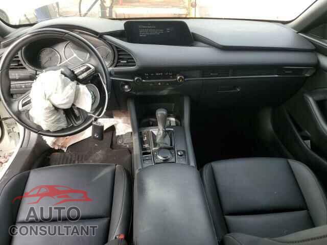 MAZDA 3 2021 - JM1BPAKL8M1333418