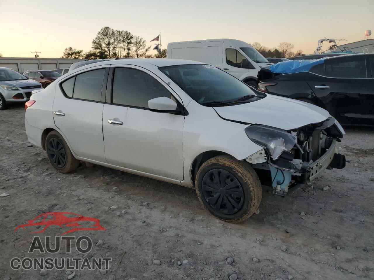 NISSAN VERSA 2017 - 3N1CN7AP1HL856444