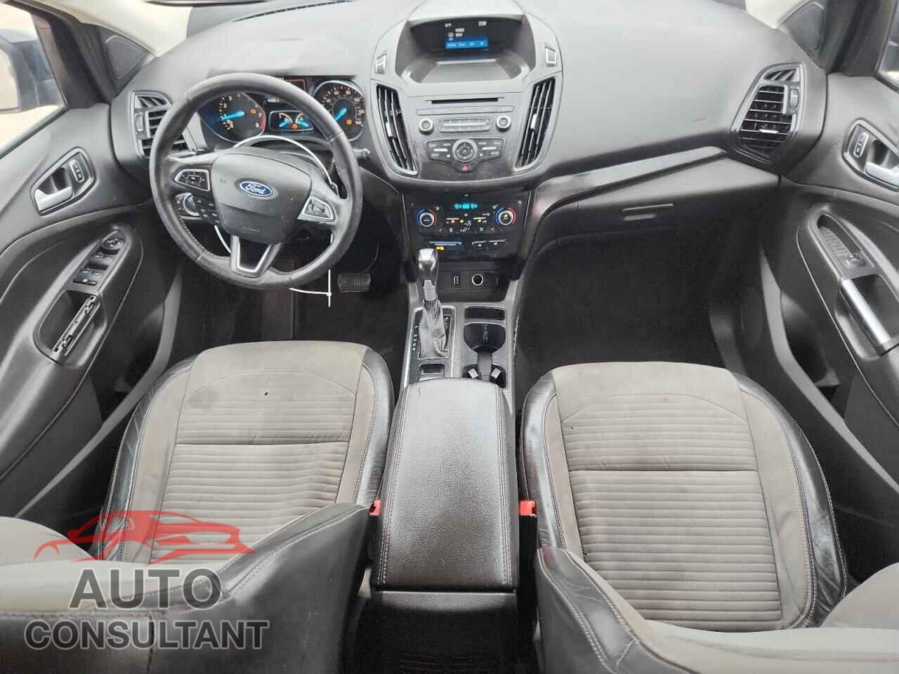 FORD ESCAPE 2018 - 1FMCU0GD9JUB36479