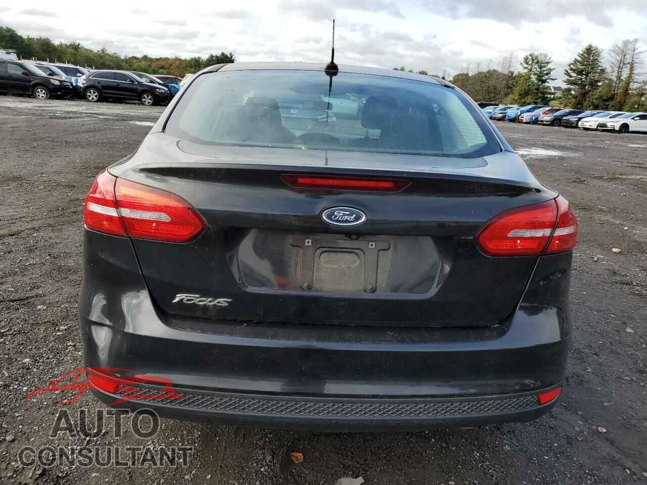 FORD FOCUS 2015 - 1FADP3E24FL228279