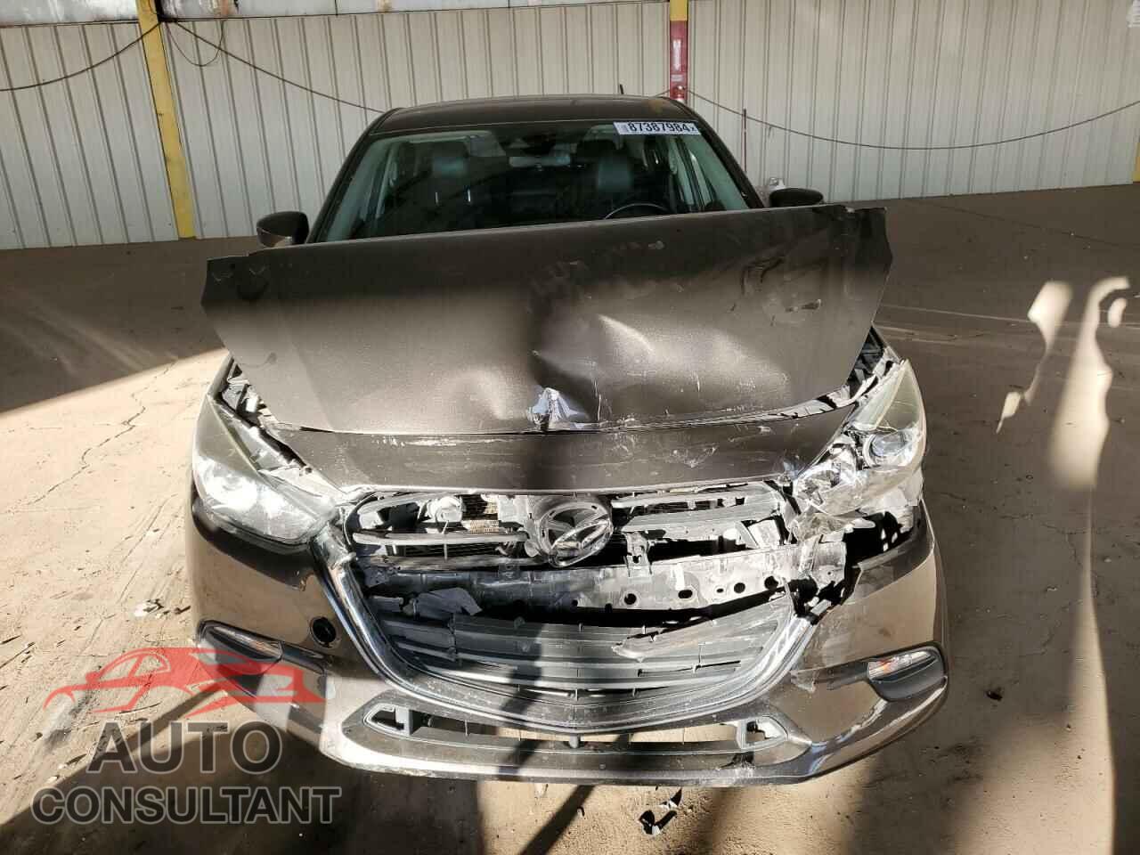 MAZDA 3 2018 - 3MZBN1V31JM166896