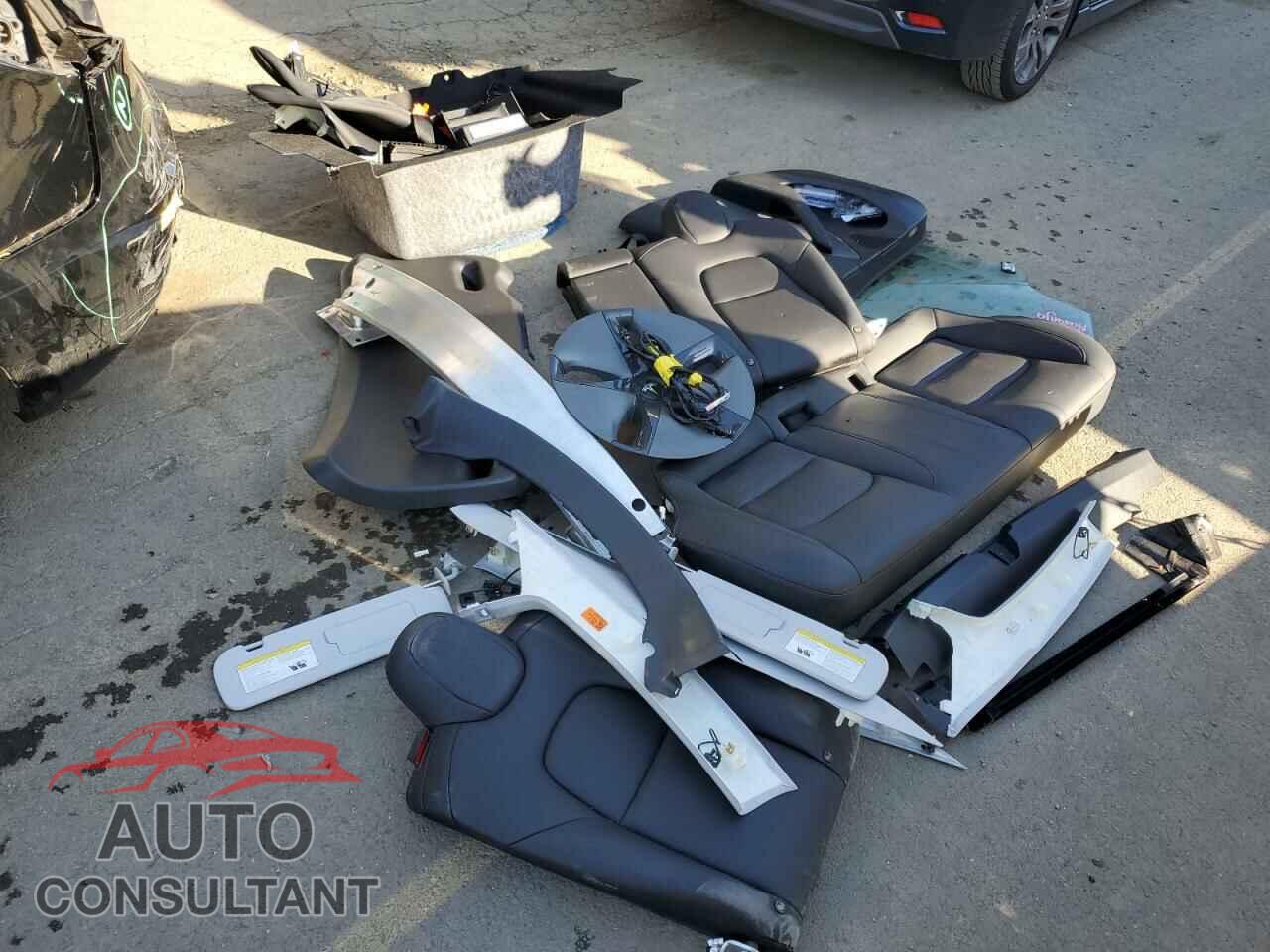 TESLA MODEL 3 2020 - 5YJ3E1EA6LF704666