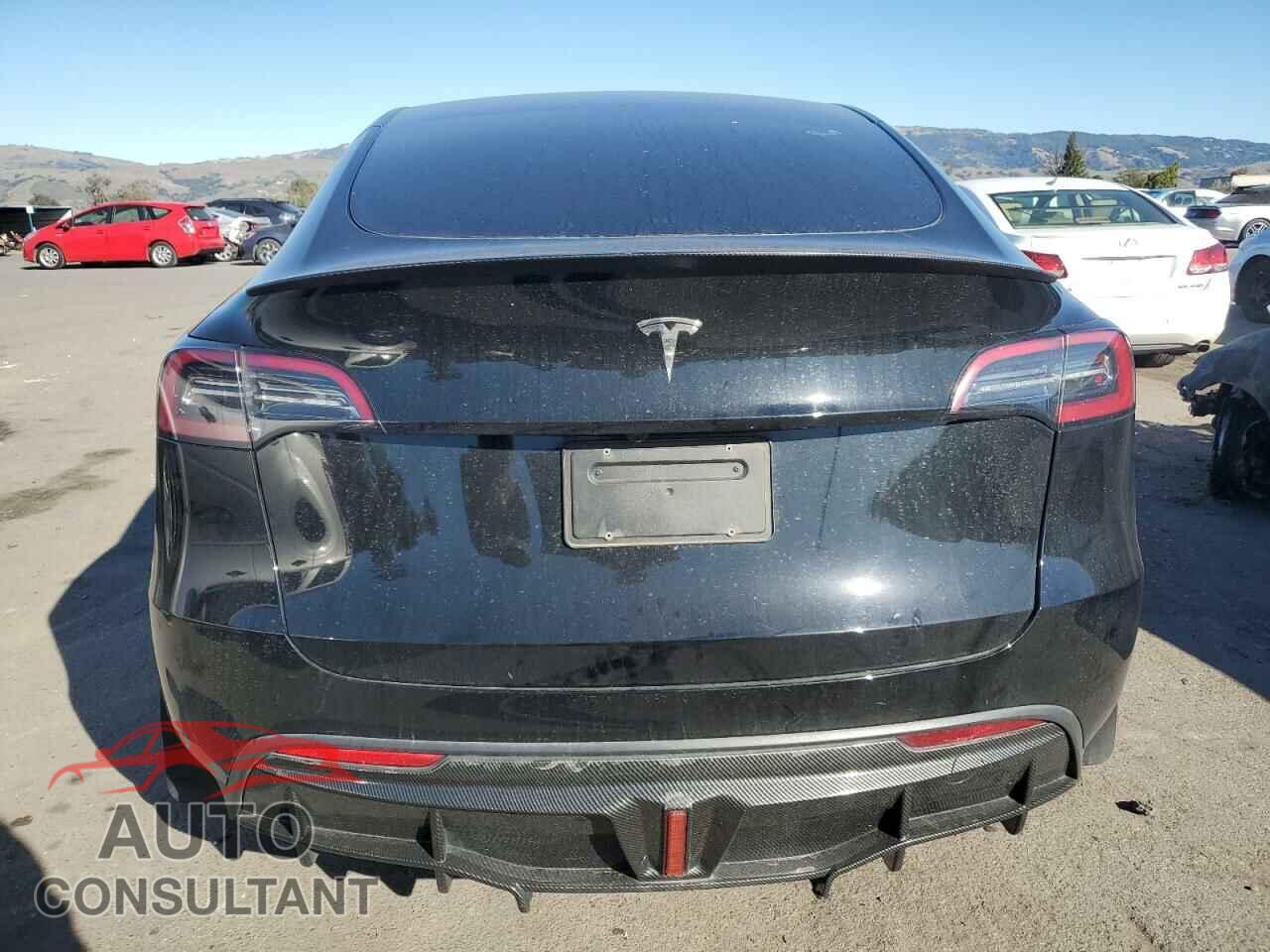 TESLA MODEL Y 2023 - 7SAYGDEF8PF776345