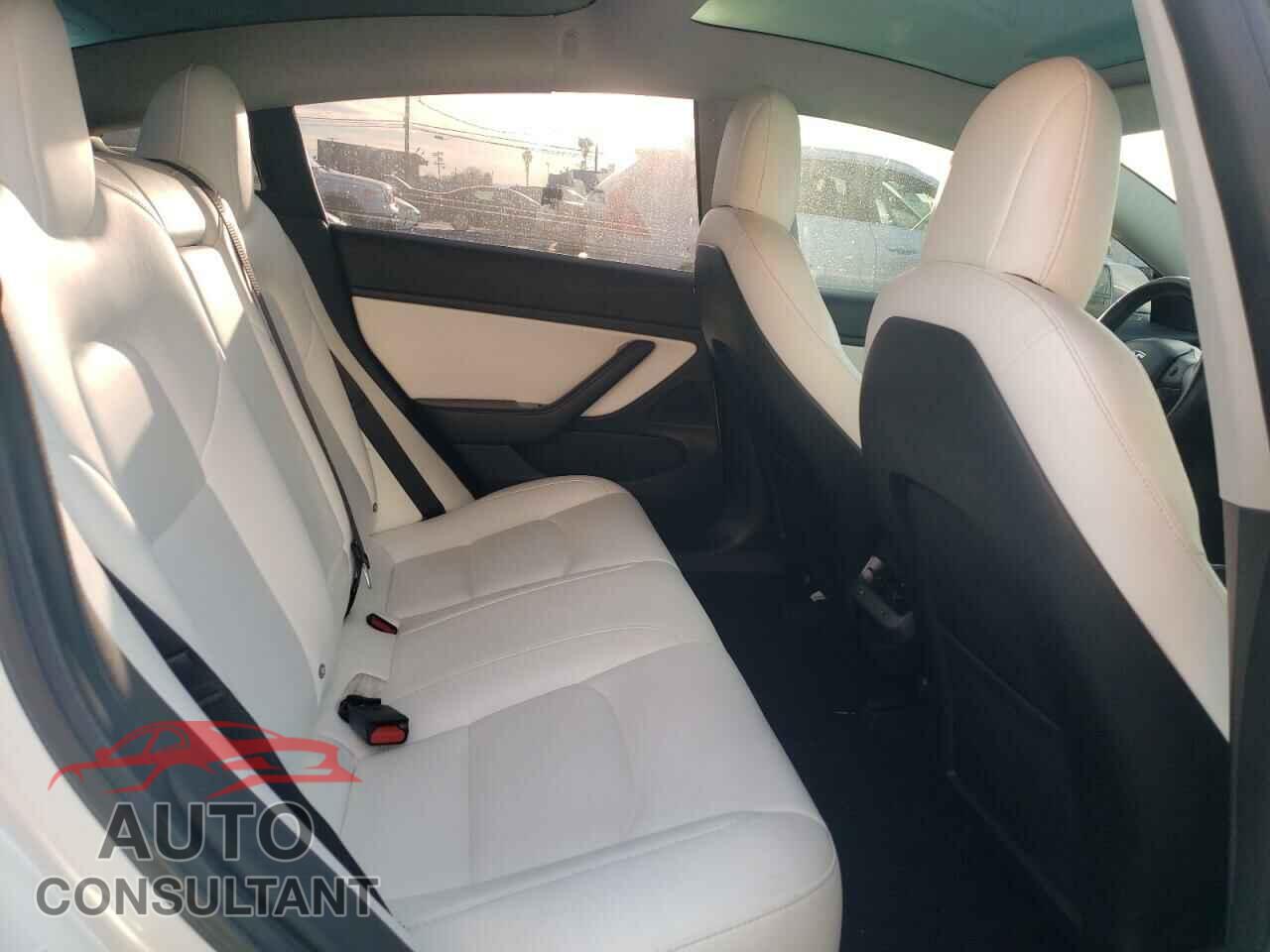 TESLA MODEL 3 2018 - 5YJ3E1EB0JF100259