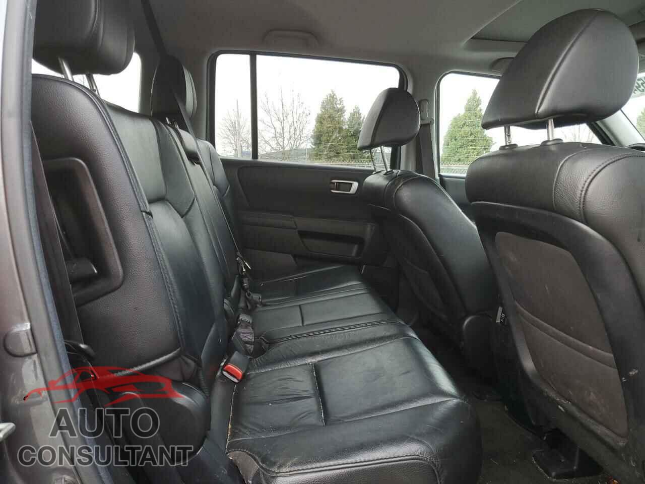 HONDA PILOT 2013 - 5FNYF4H5XDB052834