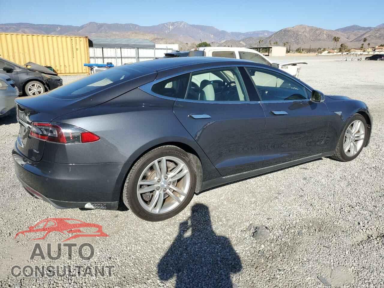 TESLA MODEL S 2015 - 5YJSA1S23FF094668