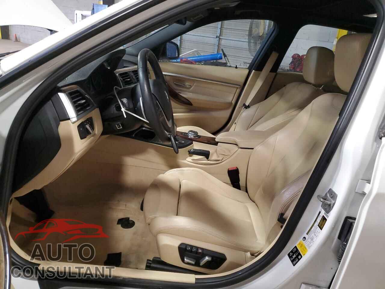 BMW 3 SERIES 2016 - WBA8E3G55GNU02047