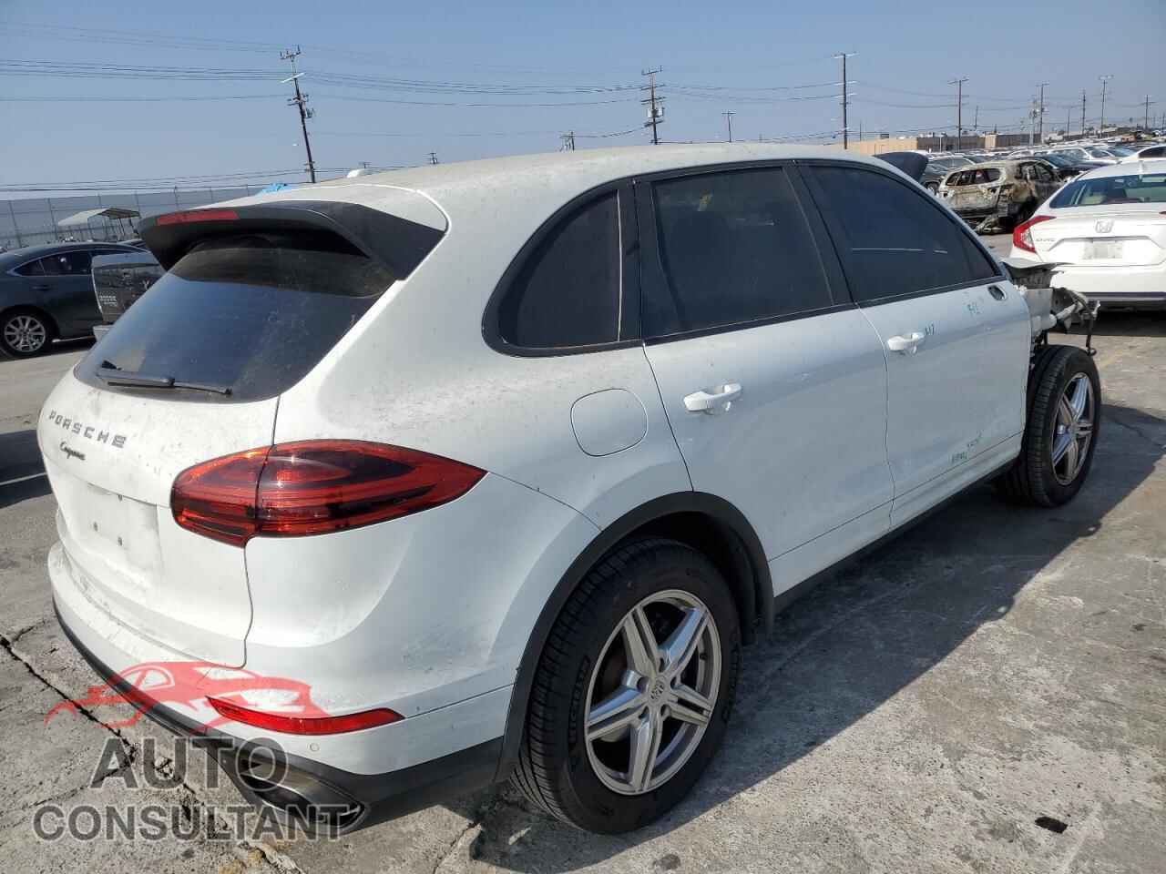 PORSCHE CAYENNE 2016 - WP1AA2A26GKA11059
