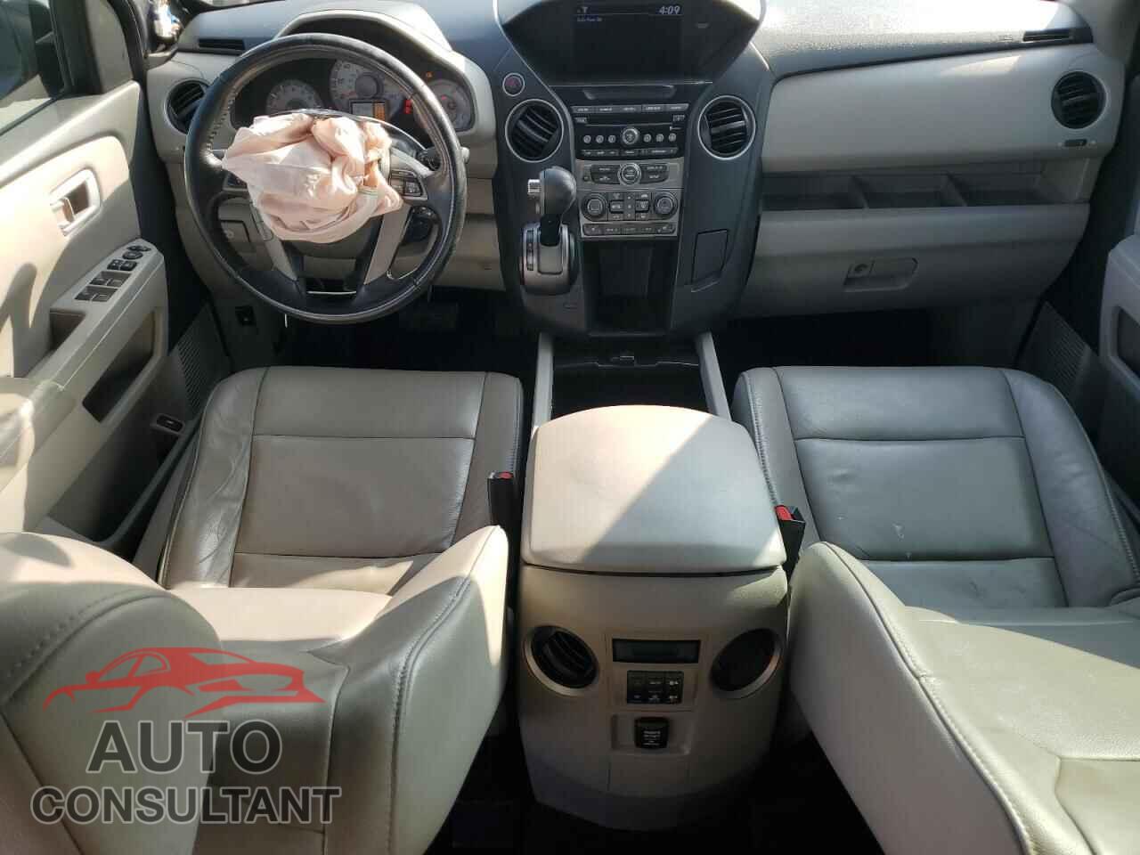 HONDA PILOT 2015 - 5FNYF3H51FB001039