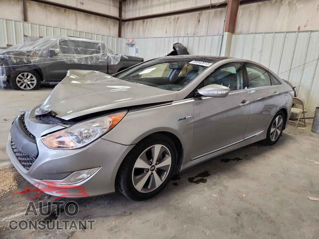 HYUNDAI SONATA 2012 - KMHEC4A47CA022108
