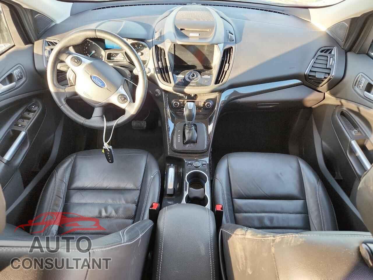 FORD ESCAPE 2016 - 1FMCU9JX9GUC32760
