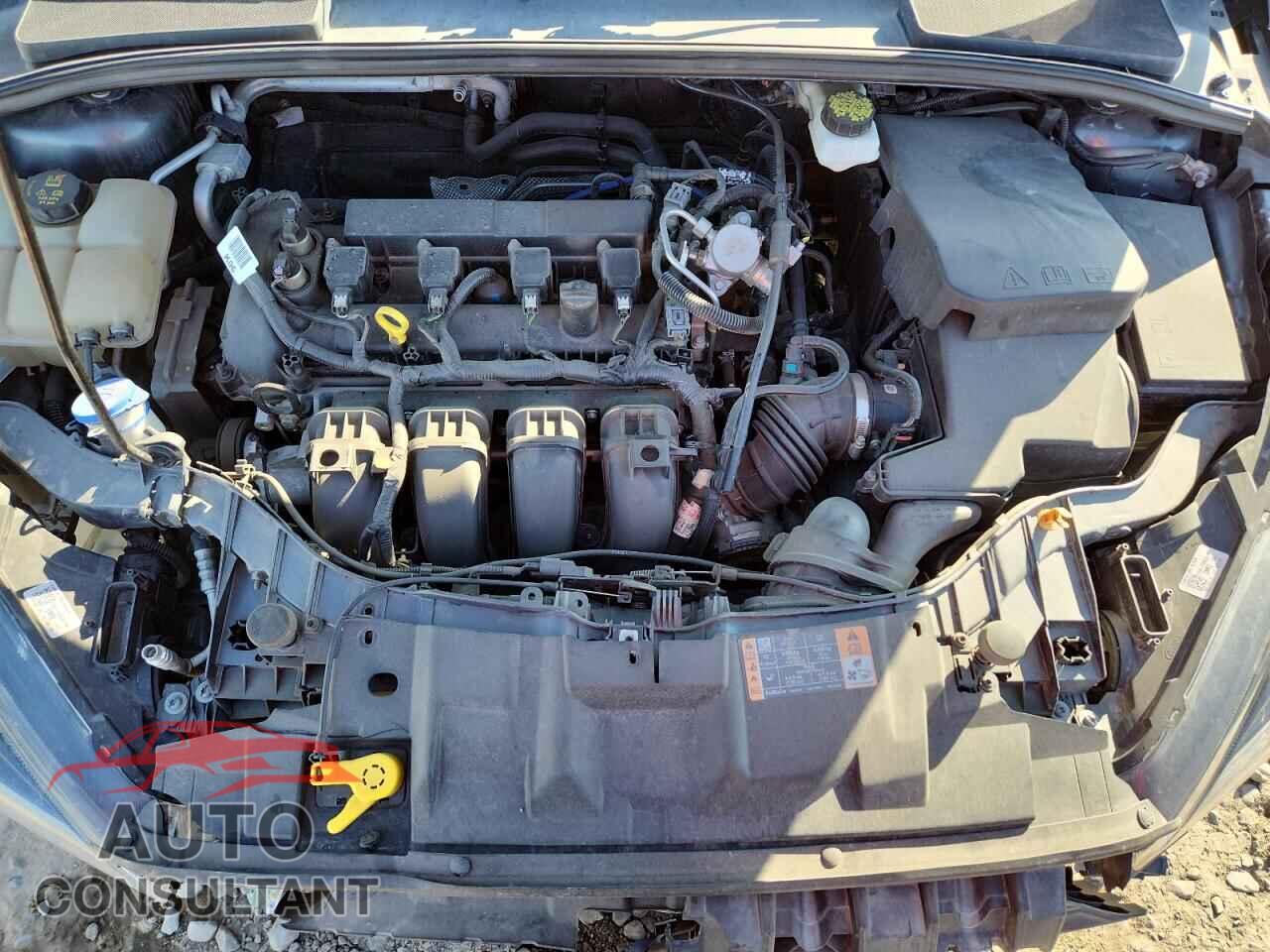 FORD FOCUS 2018 - 1FADP3M23JL217381