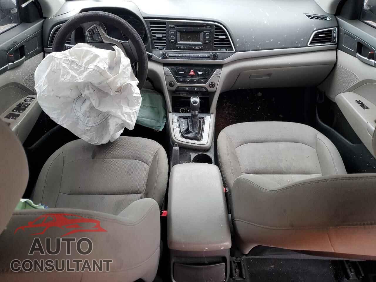HYUNDAI ELANTRA 2017 - KMHD74LF0HU071901
