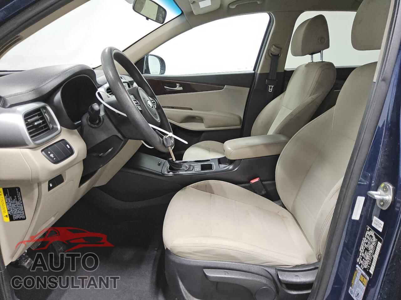 KIA SORENTO 2017 - 5XYPG4A38HG193370