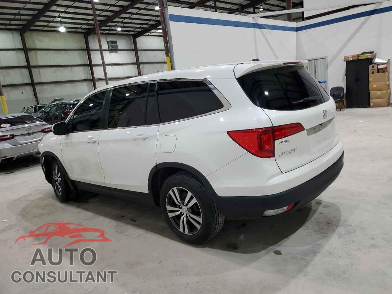 HONDA PILOT 2018 - 5FNYF5H35JB017182
