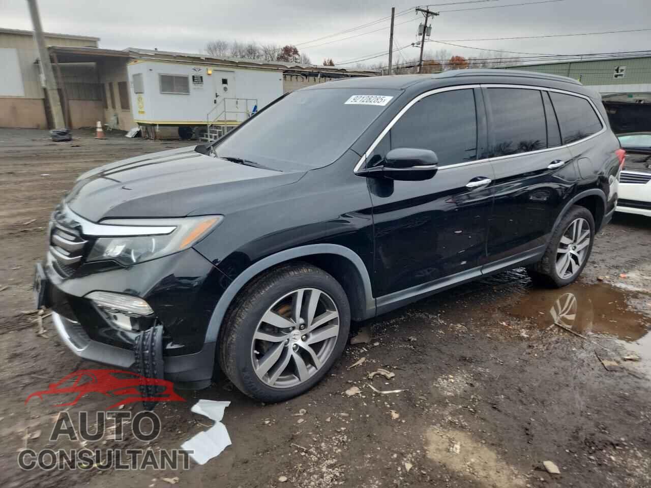 HONDA PILOT 2017 - 5FNYF6H00HB019170