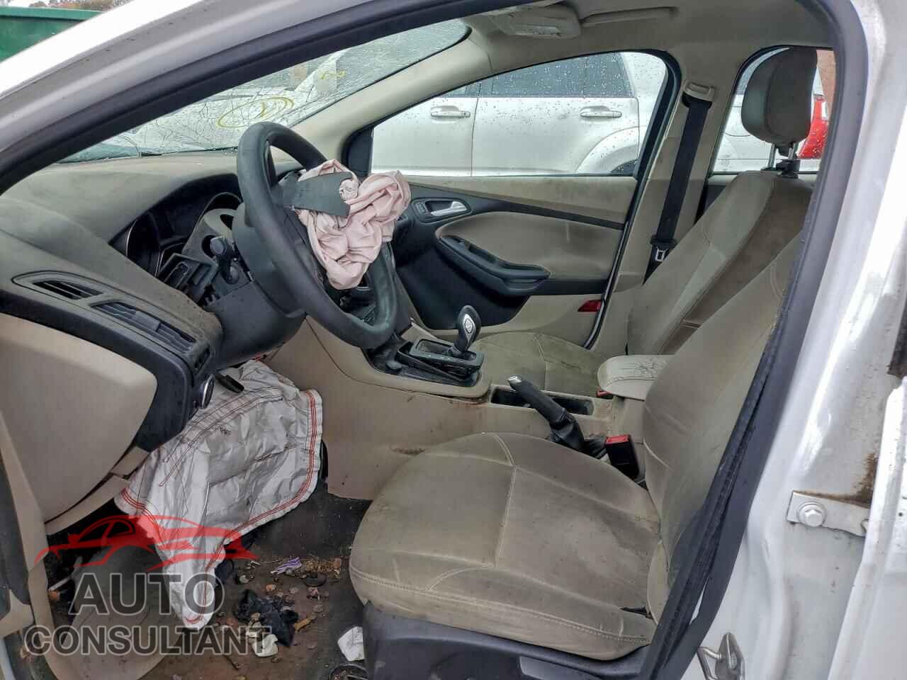 FORD FOCUS 2018 - 1FADP3F28JL256268