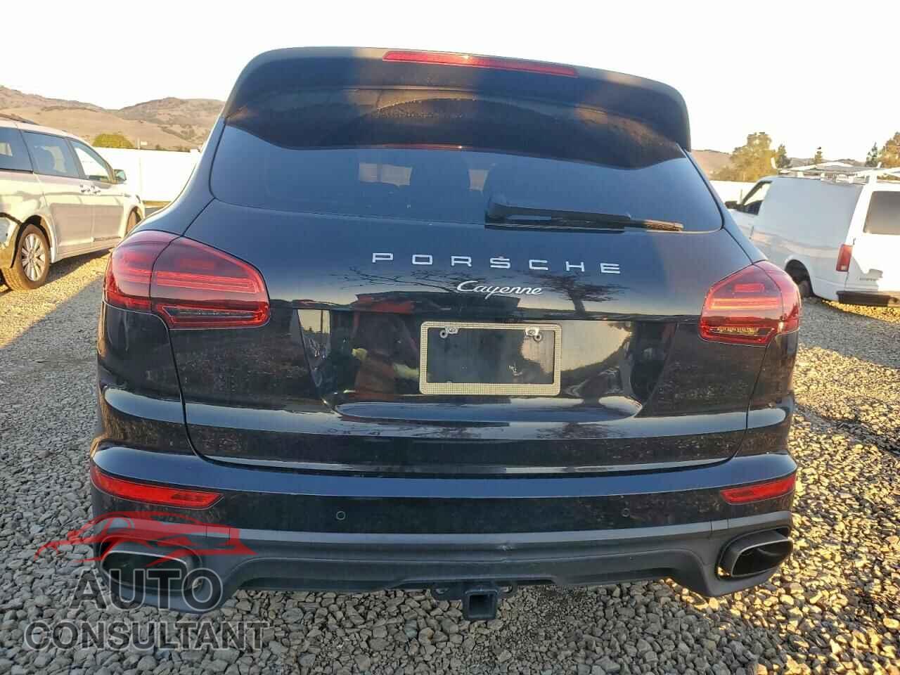 PORSCHE CAYENNE 2017 - WP1AA2A25HKA80746
