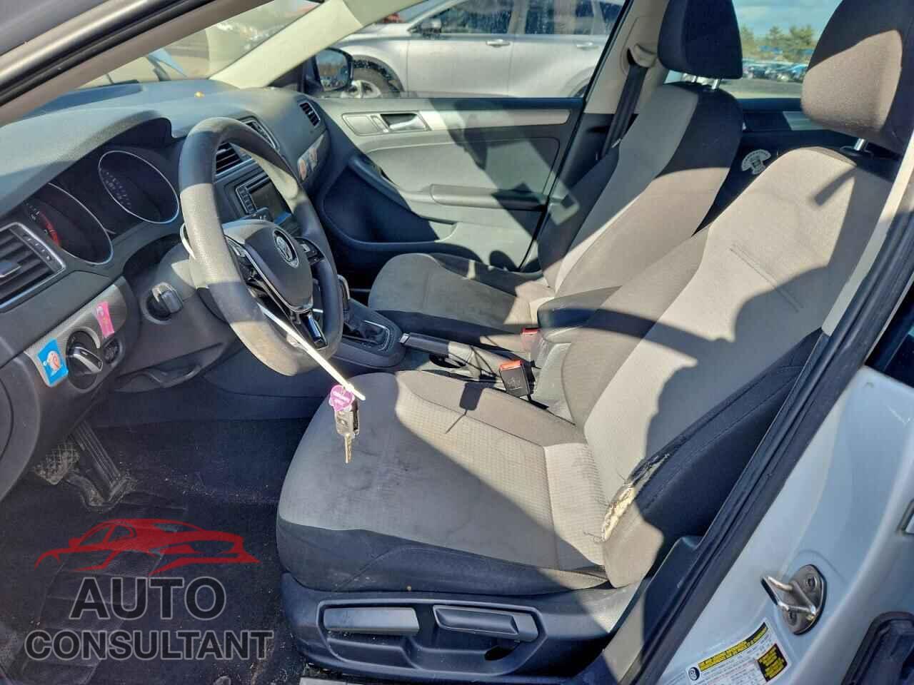 VOLKSWAGEN JETTA 2017 - 3VW2B7AJ2HM262434