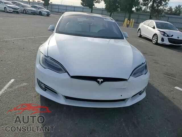TESLA MODEL S 2018 - 5YJSA1E20JF272766