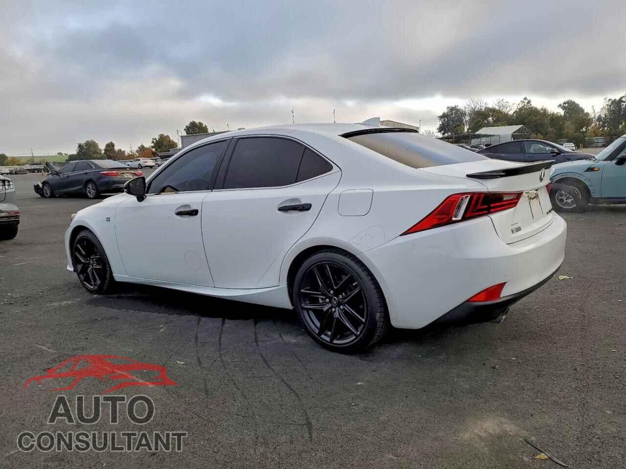 LEXUS IS 2015 - JTHCF1D29F5020688