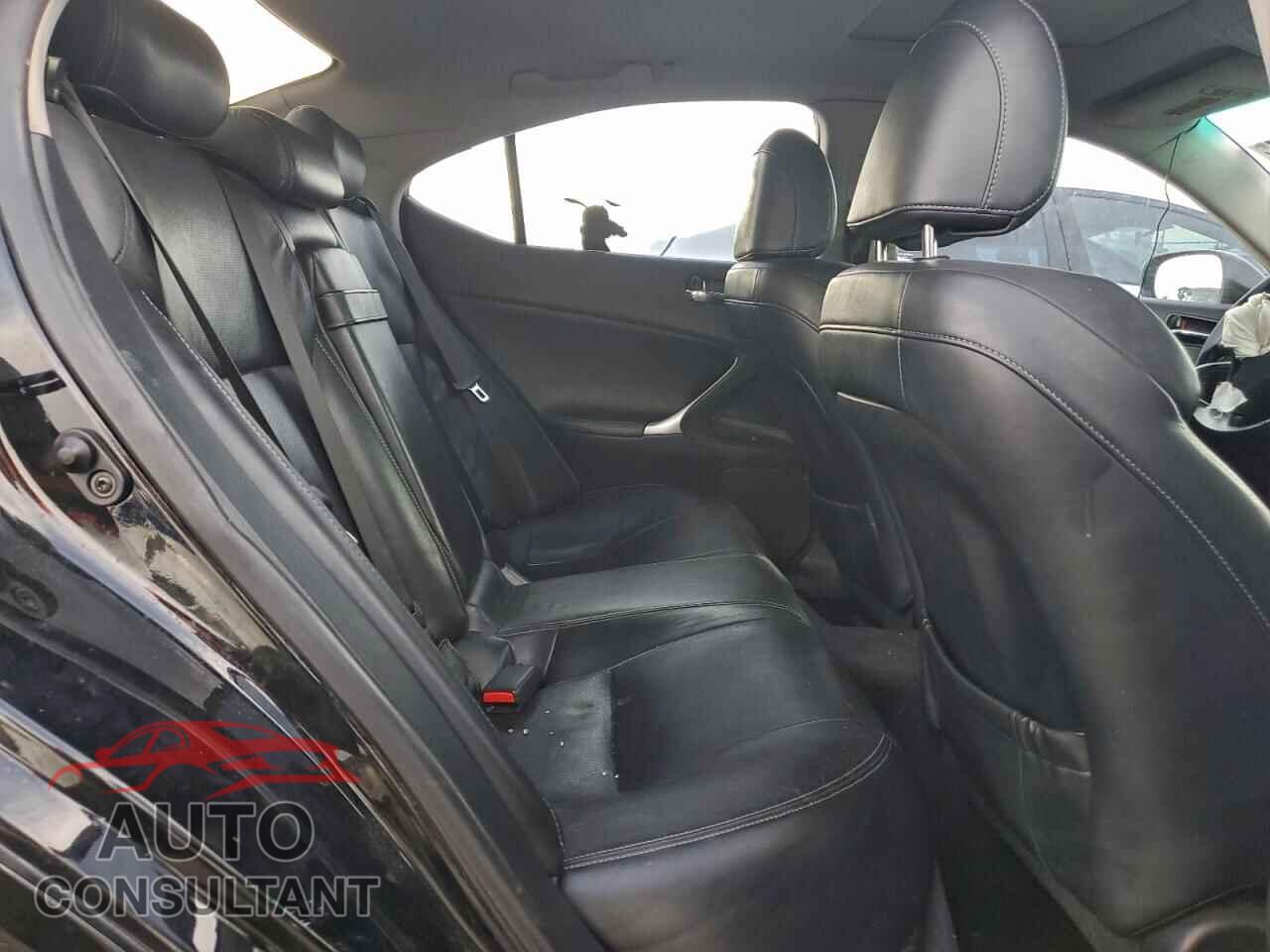 LEXUS IS 2012 - JTHBF5C2XC5168574