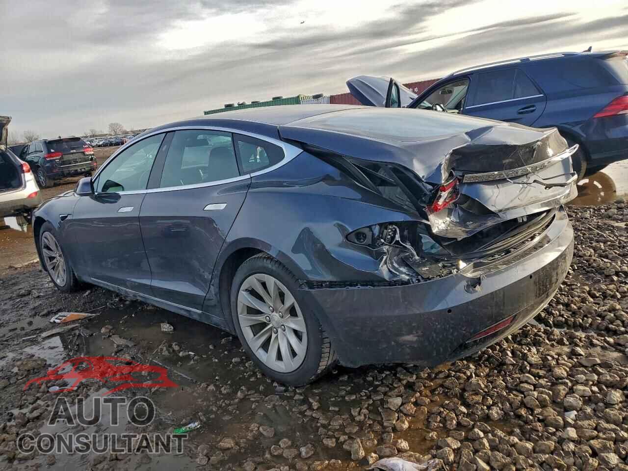 TESLA MODEL S 2018 - 5YJSA1E22JF286202