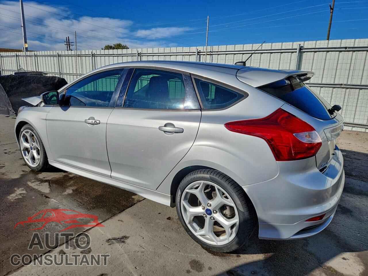 FORD FOCUS 2013 - 1FADP3L92DL251489