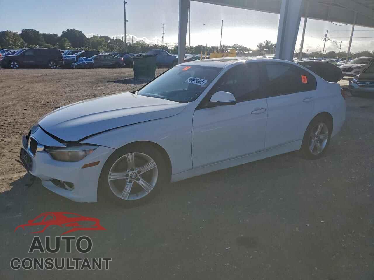 BMW 3 SERIES 2013 - WBA3C1C58DF442641
