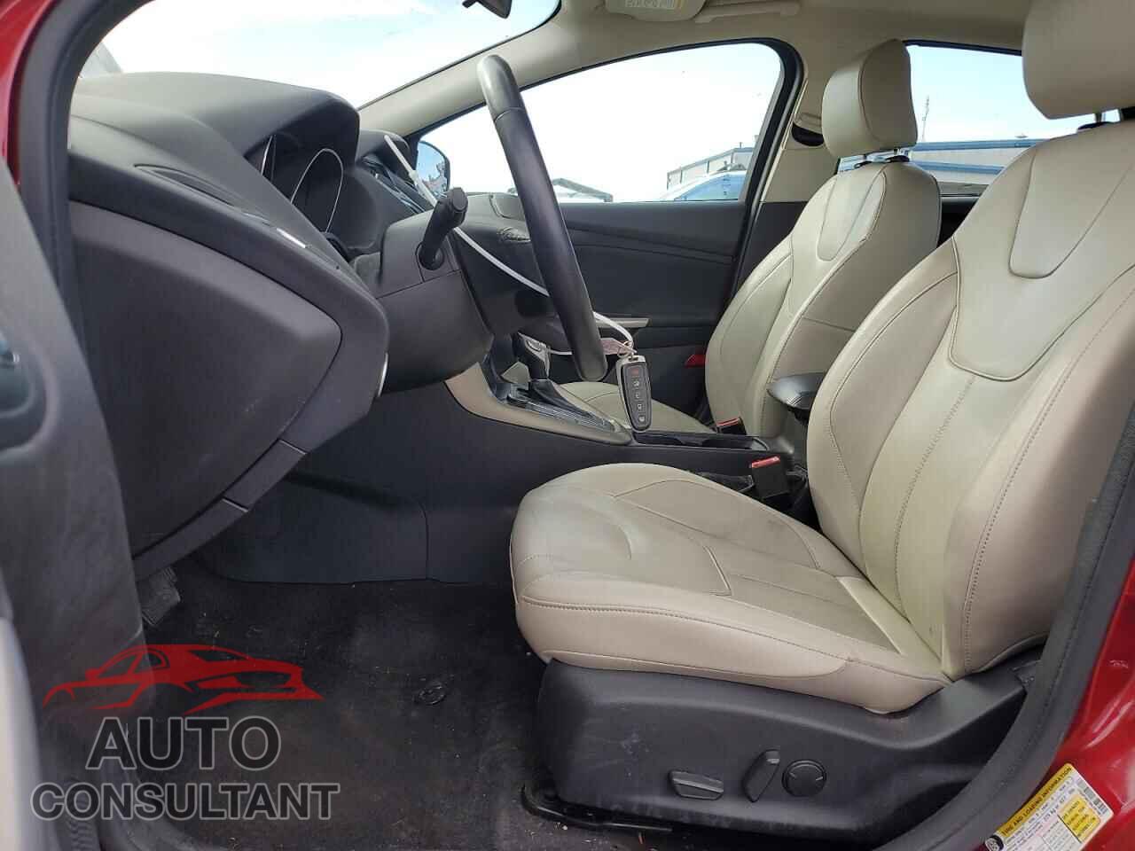 FORD FOCUS 2017 - 1FADP3N23HL287987